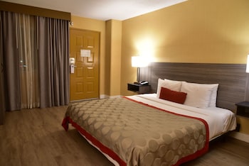 Room, 1 King Bed, Non Smoking, Bay View (Upper Floor)
