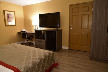 Room, 1 King Bed, Accessible, Non Smoking (Mobility/Hearing)