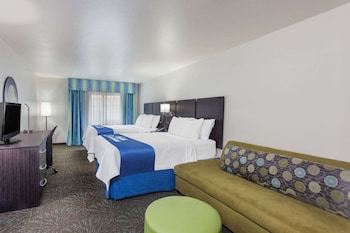 Studio Suite, 2 Queen Beds (No Pets Allowed)