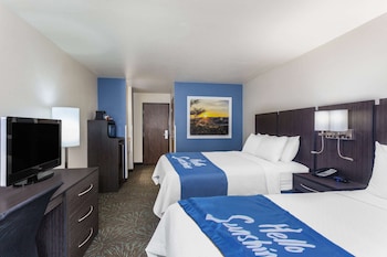 Standard Room, 2 Queen Beds (Pet Friendly)