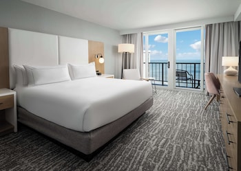 Room, 1 King Bed, Balcony