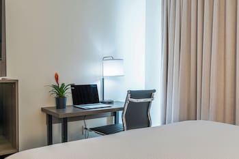 Room, 1 King Bed, Non Smoking (Second Floor)