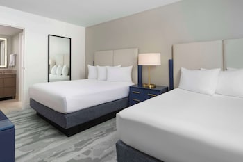 Premium Suite, 2 Queen Beds, Ocean View