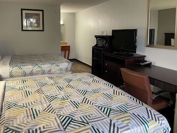 Standard Room, 2 Queen Beds, Non Smoking