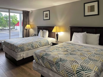 Standard Room, 2 Queen Beds, Non Smoking
