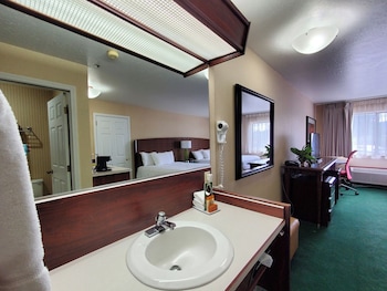 Standard Room, 2 Queen Beds
