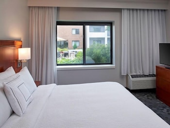 1 King Bed, accessible, non-smoking