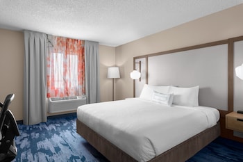 Room, 1 King Bed (Mobility Accessible, Tub)