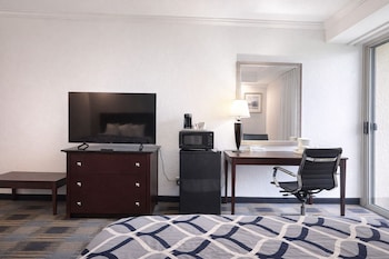 Courtyard Room, 2 Queen Beds with River-view