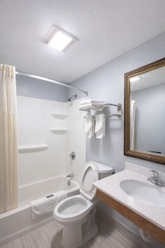 River-view Room, 1 King Bed with Jacuzzi tub and Balcony
