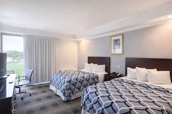 Courtyard Room, 2 Queen Beds with River-view