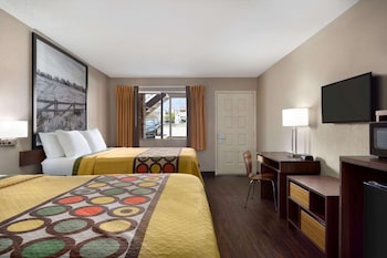 Room, 2 Queen Beds, Accessible, Non Smoking (Mobility, Bathtub w/Grab Bars)