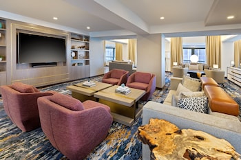 Presidential Suite, 1 King Bed, Corner