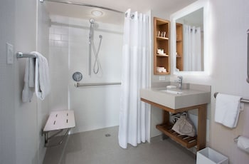 Urban Room, 2 Double Beds, Accessible (Hearing)