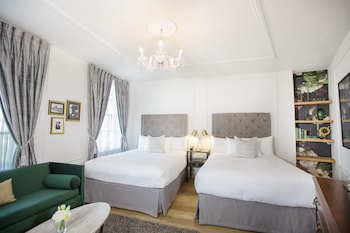 Studio, 2 Queen Beds