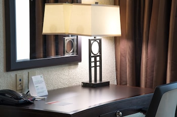Standard Room, 1 Queen Bed, Accessible