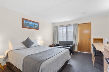 Standard Queen Room (Ground Floor)