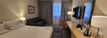 Superior room with queen bed and sofa bed