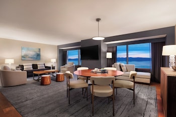 Presidential Suite, Multiple Beds