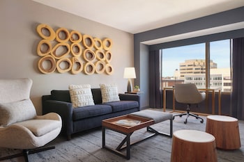 Suite, 1 King Bed, City View (Ethan Allen)