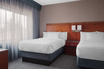 Room, 2 Queen Beds (Mobility/Hearing Accessible, Tub)