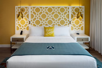 Premier Room, 1 King Bed