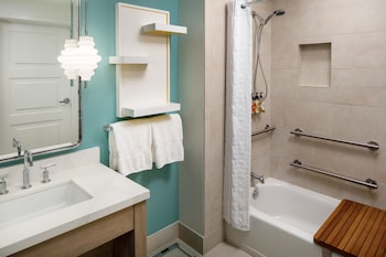 Premier Room, 2 Queen Beds, Accessible