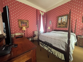 Room, 1 King Bed (John P. Walworth)