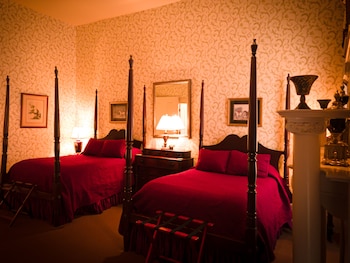 Room, 2 Double Beds (Lowenburg)