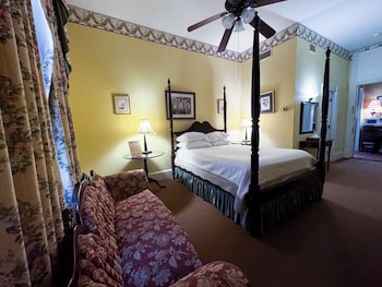 Room, 1 Queen Bed (Octavia Dockery)