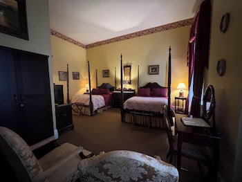 Room, 2 Double Beds (The Varina Davis Room)