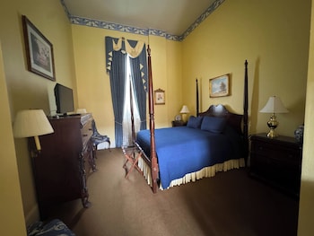 Room, 1 Queen Bed (Stephen Duncan)