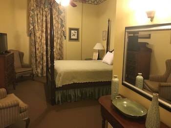 Room, 1 Queen Bed (Octavia Dockery)
