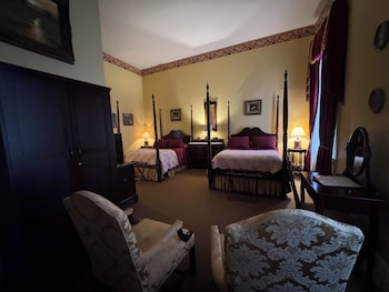 Room, 2 Double Beds (The Louise Room)