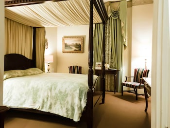 Room, 1 Queen Bed (Rosalie Beekman)
