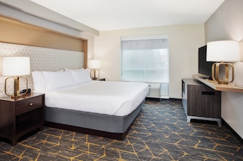 Suite, 1 Bedroom, Roll-in Shower (Mobility Accessible)