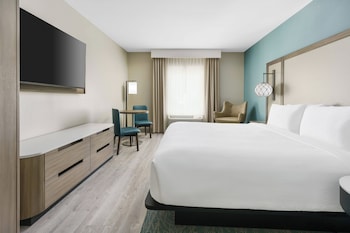 King Bed with Sofa bed, Mobility Accessible Bathtub