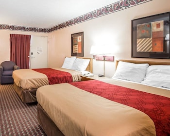 Standard Room, 2 Double Beds, Non Smoking