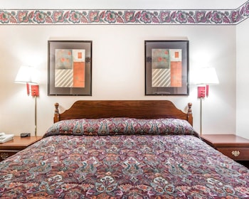 Standard Room, 1 King Bed, Non Smoking