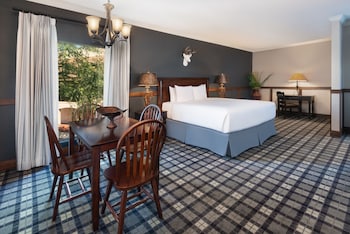 Suite, 1 King Bed (King Suite)
