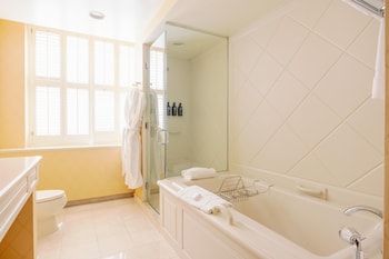 Room, 2 Queen Beds (Heritage)