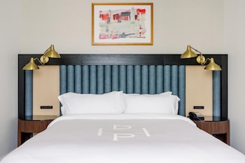 Signature Suite