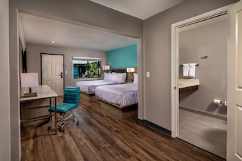 Standard Room, 2 Queen Beds