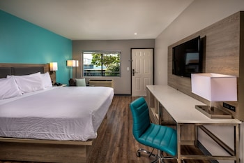 Standard Room, 1 King Bed