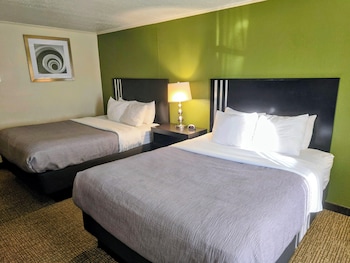 Standard Room, 2 Queen Beds, Non Smoking
