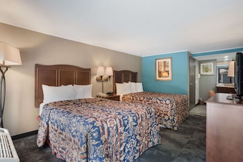 Room, 2 Double Beds, Accessible, Smoking