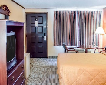 Standard Room, 2 Double Beds, Non Smoking