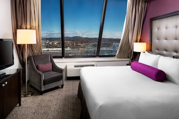 Deluxe Room, 1 King Bed