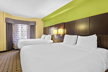 Suite, 2 Queen Beds, Non Smoking, Refrigerator & Microwave (Dining Table;with Sofabed)