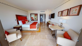 Deluxe Ocean View King